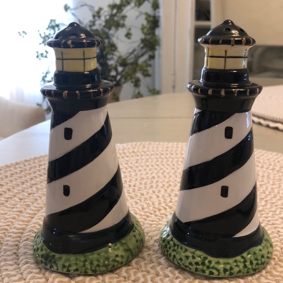 Sakura Other - SAKURA LIGHTHOUSE COASTAL BREEZE SALT AND PEPPER SHAKERS.